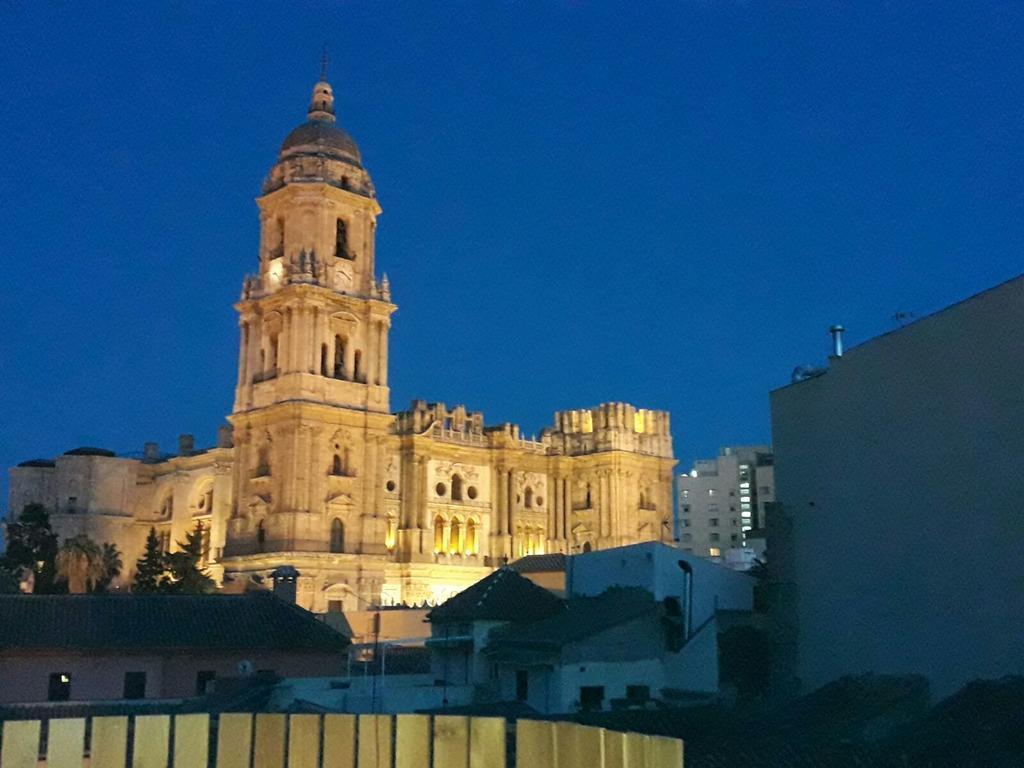 Stay Home & Away In The Heart Of Historical Town Of Malaga Exterior photo