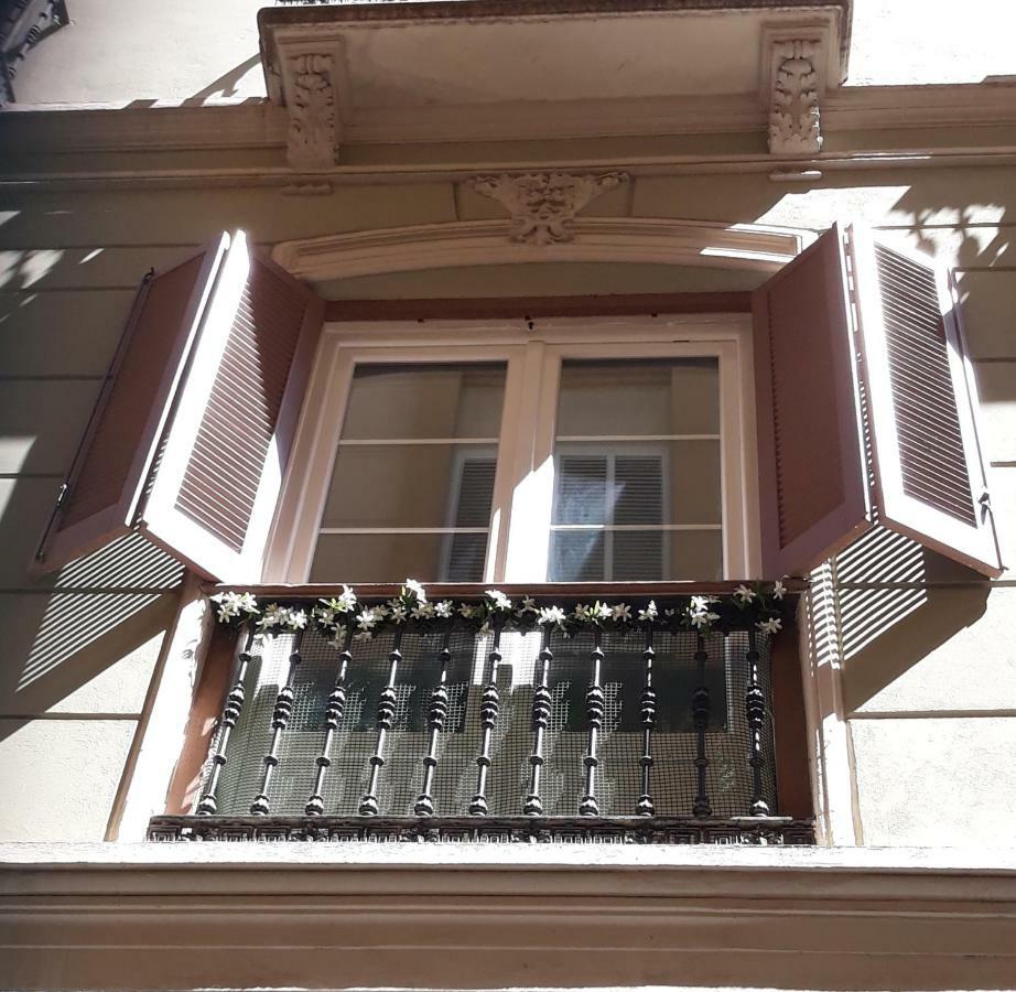 Stay Home & Away In The Heart Of Historical Town Of Malaga Exterior photo